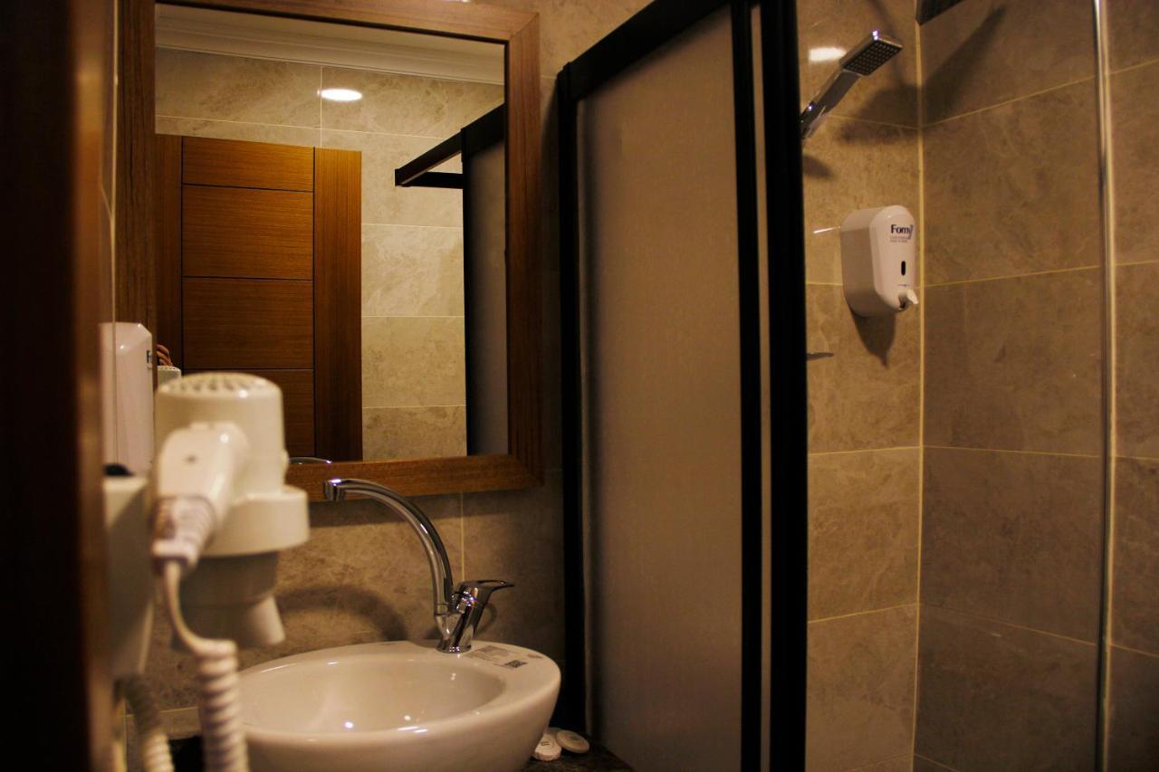 Gross Hotel Istanbul Exteriör bild